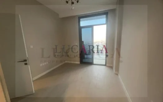 VACANT | SPACIOUS | HUGE LAY-OUT